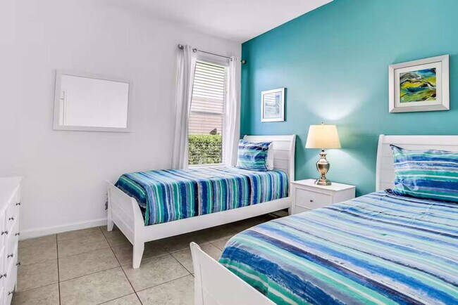 Building Photo - 4140 Oak Tree Dr