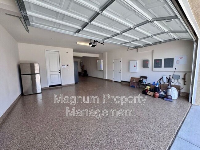 Building Photo - 25181 Desert Sage Dr