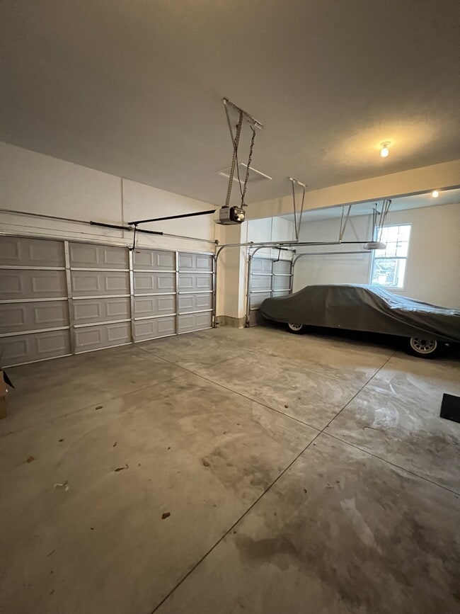 Building Photo - 2738 Kittansett Dr