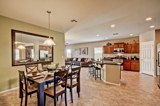 Building Photo - Gorgeous 4 Bed single level home at  Fireside - Norterra