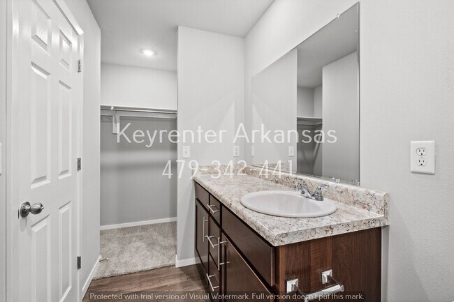 Building Photo - 2476 N Raven Ln