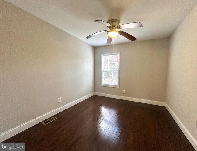 Building Photo - 2730 Old Cedar Grove Rd