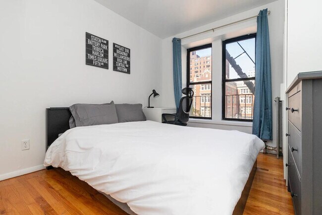 Building Photo - 1789 1st Ave