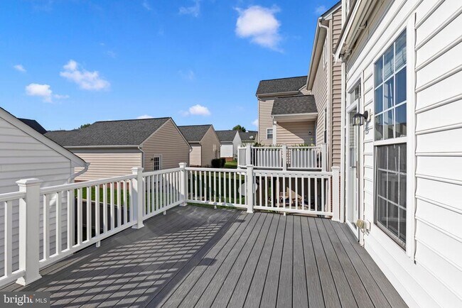 Building Photo - 2460 Five Fathom Cir