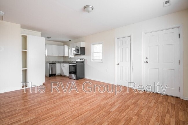 Building Photo - 1801 Keswick Avenue