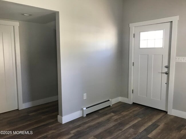 Building Photo - 36 Center Ave