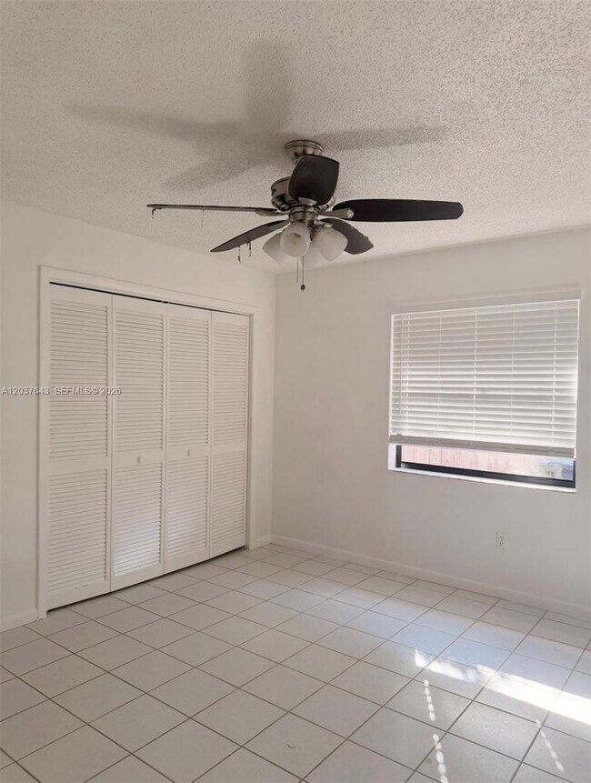 Building Photo - 792 Lantern Tree Ln