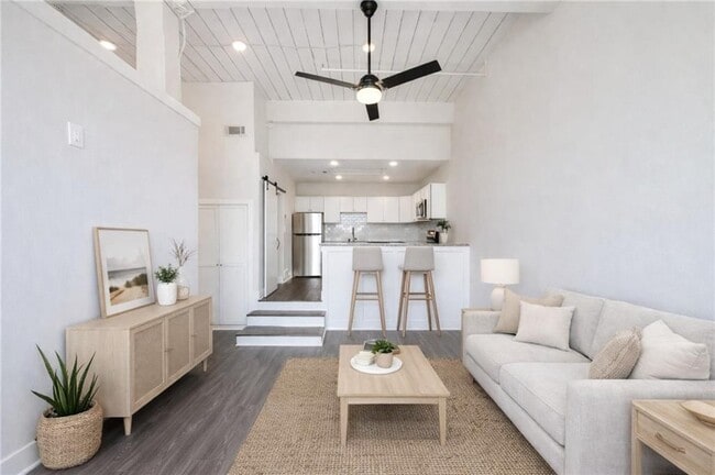 Building Photo - 161 Mangum St SW