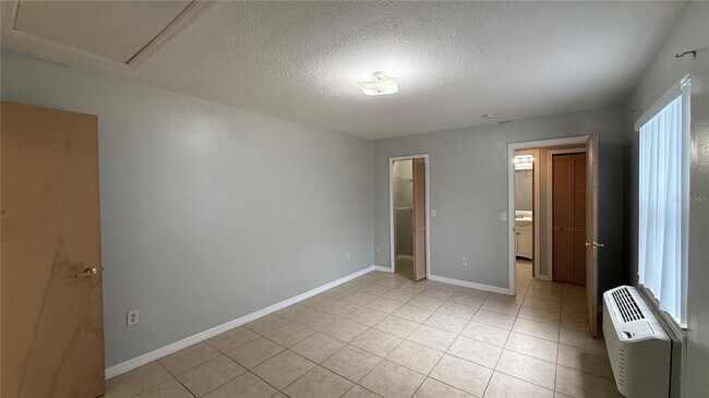 Building Photo - 627 Orchid Dr
