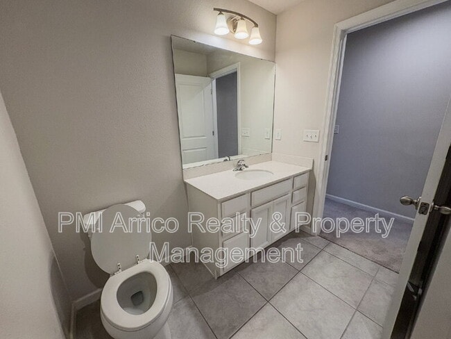 Building Photo - 2144 Laceflower Dr