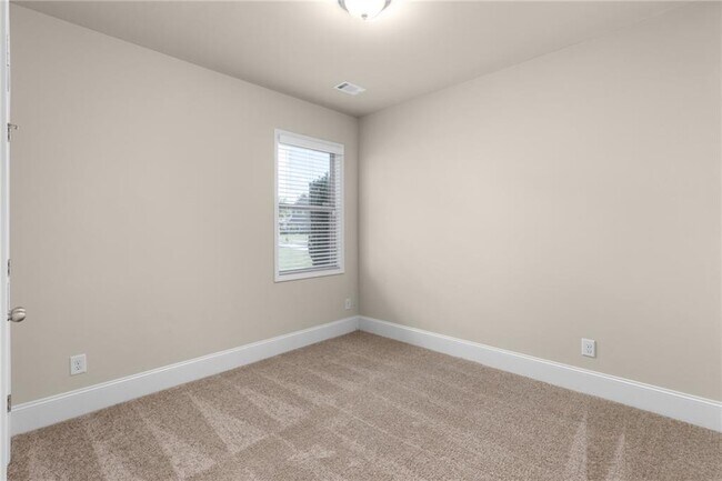 Building Photo - 2340 Cain Cir