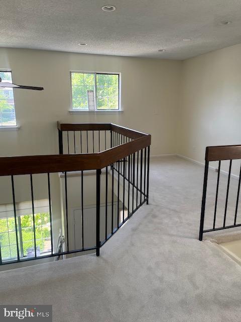Building Photo - 20 Lantern Ln