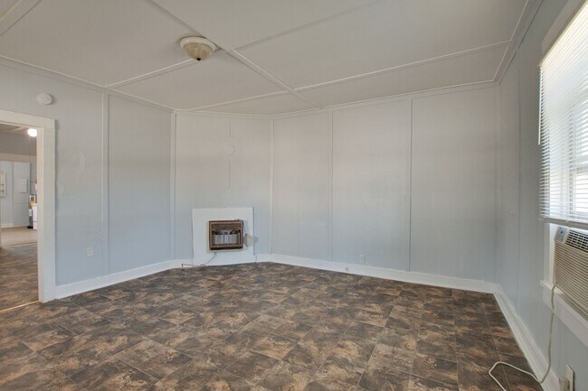 Building Photo - 3701-3703 Fairview St SW