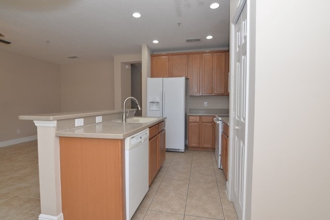 Building Photo - 5460 Caramella Dr