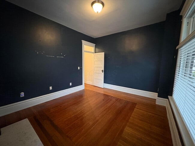 Building Photo - 815 Neil Ave