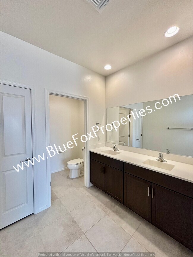 Building Photo - 7702 S Via Casa De Campo