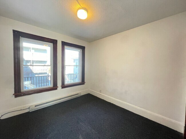 Building Photo - 457 Beech St