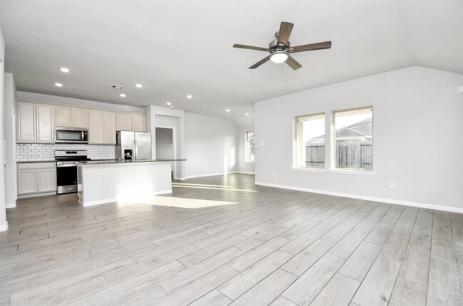 Building Photo - 2131 Levant Ln