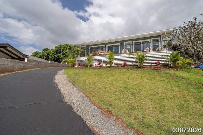 Building Photo - Fully Remodeled, Rarely Available 3BR/2BA/2PKG in Orchard Hills, Aeia Heights