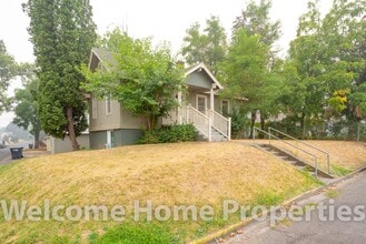 Building Photo - Cozy 2 Bedroom Apartment Close to WWU