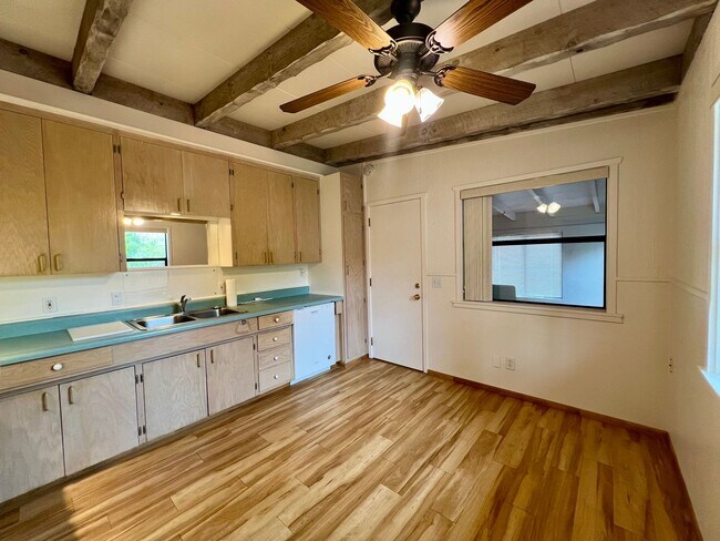 Building Photo - Unfurnished Long-term rental, Procure Only