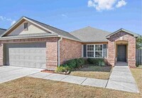 Building Photo - Luxurious 3 bedroom 2 bath home in the Hea...