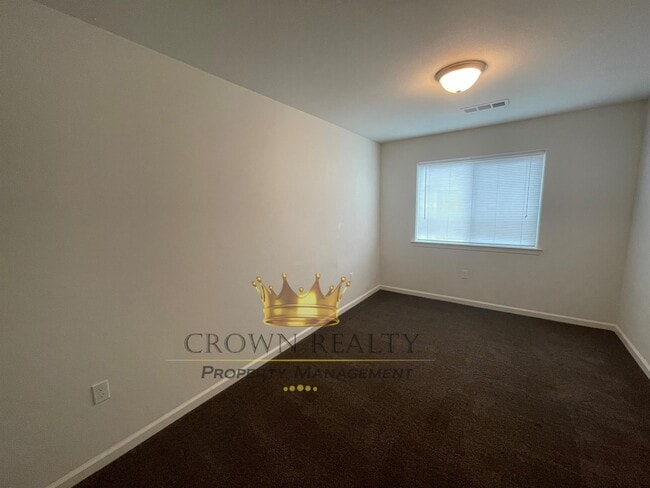 Building Photo - 3081 Bright St