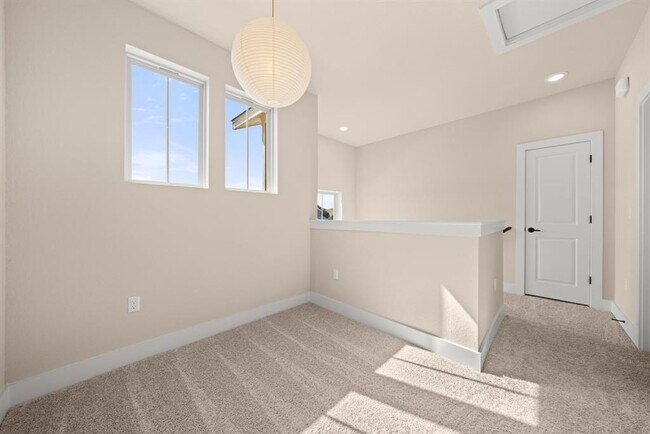 Building Photo - 8417 Laughlin Ln