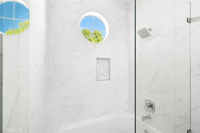 Building Photo - 20 Fecamp