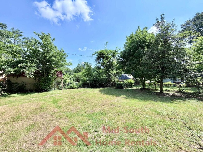 Building Photo - 3284 Parham St
