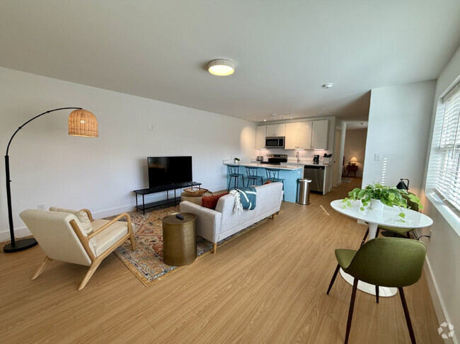 Building Photo - The Royster