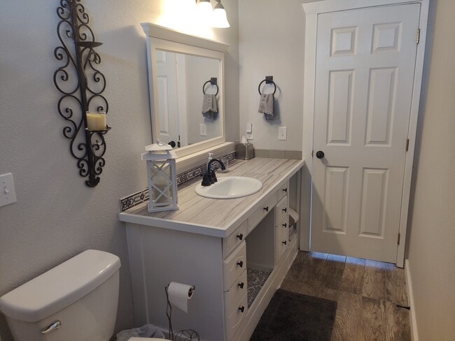 Building Photo - 1034 SE Hamilton Rd