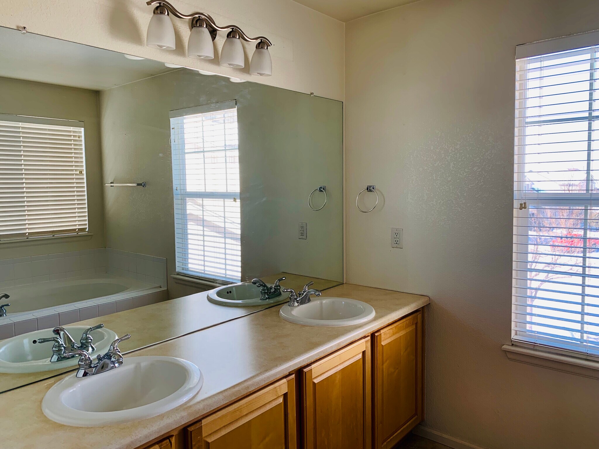 Building Photo - 4192 S Quatar St