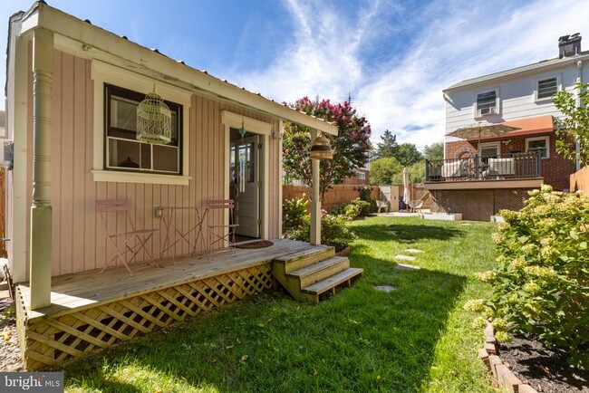 Building Photo - 6809 Kenyon Dr