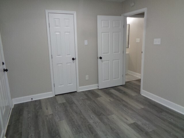 Building Photo - 917 Temple Dr