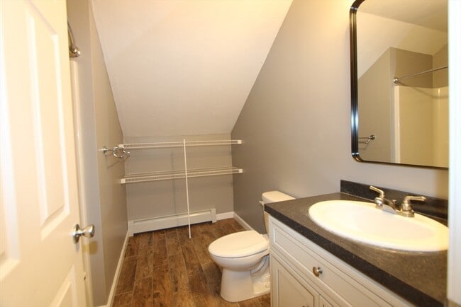 Building Photo - 6 Canal St