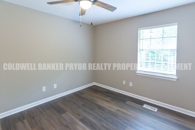 Building Photo - 5824 Moody Sawyer Rd