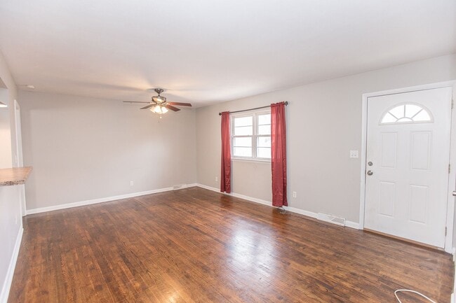 Building Photo - 9275 Hickory St