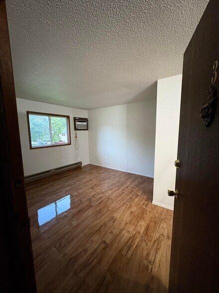 Building Photo - 3229 Sycamore Ter