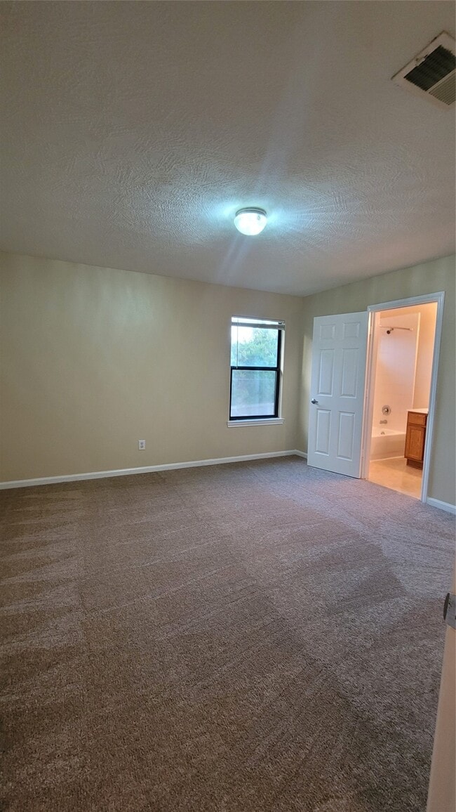 Building Photo - 10223 Azalea Village Dr