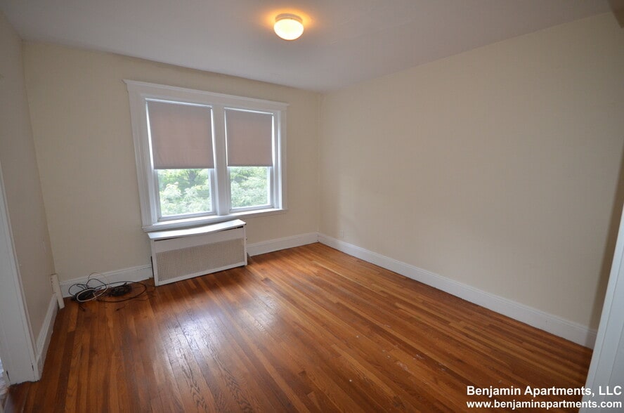 Building Photo - 9 Egremont Rd