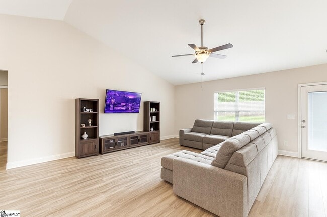 Building Photo - 346 Cypress Holw Trl