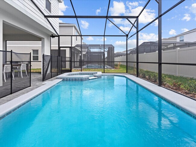 Building Photo - 2221 Lelani Cir
