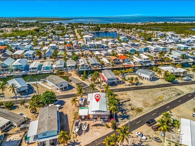 Building Photo - 164 Blue Harbor Dr