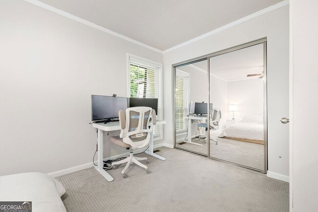 Building Photo - 5170 Chemin De Vie NE