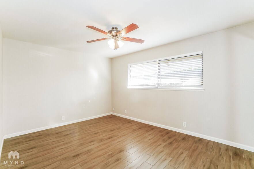 Building Photo - 2336 Villanova Cir