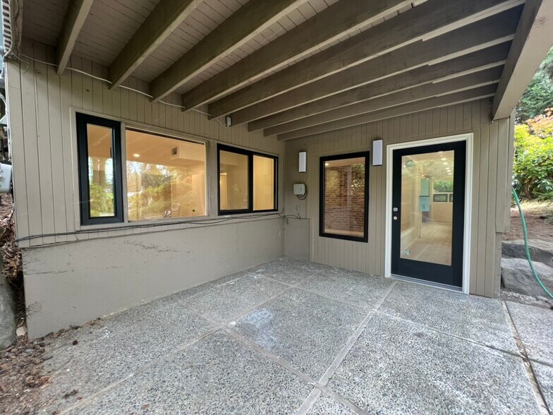 Building Photo - 4204 85th Ave SE