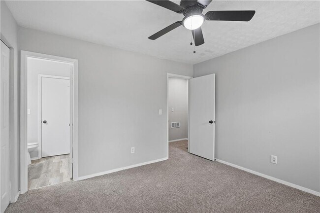 Building Photo - 2897 Spruce Cir