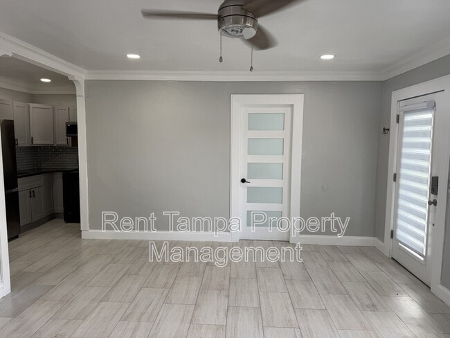 Building Photo - Neptune Drive - 1154 A
