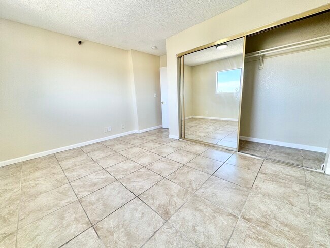 Building Photo - 13214 Cordray Ave